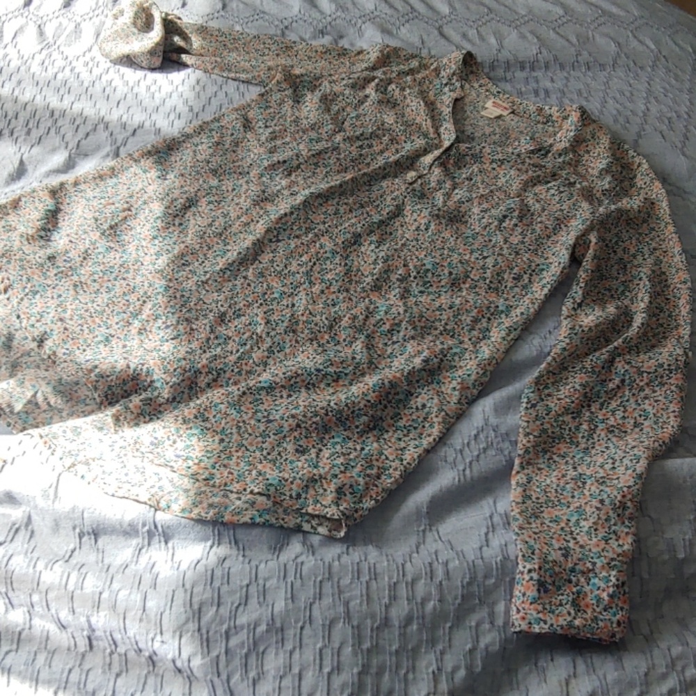 Shear floral tunic top